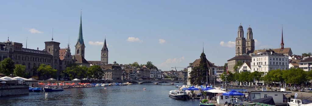 Idyllisch: Das Zentrum von Zürich mit dem Grossmünster (rechts). Foto: Pixabay