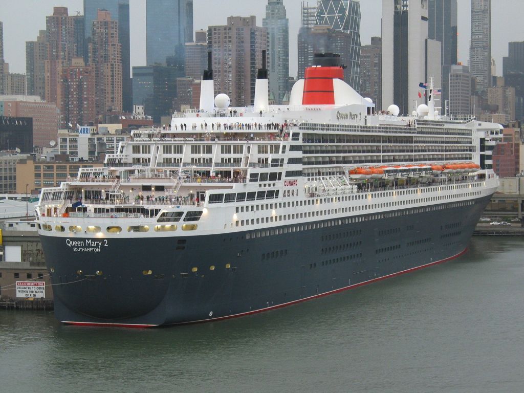 Eine Ikone unter den Kreuzfahrtschiffen: Die Queen Mary II kann regelmäßig in Hamburg angetroffen werden. Foto: Pixabay